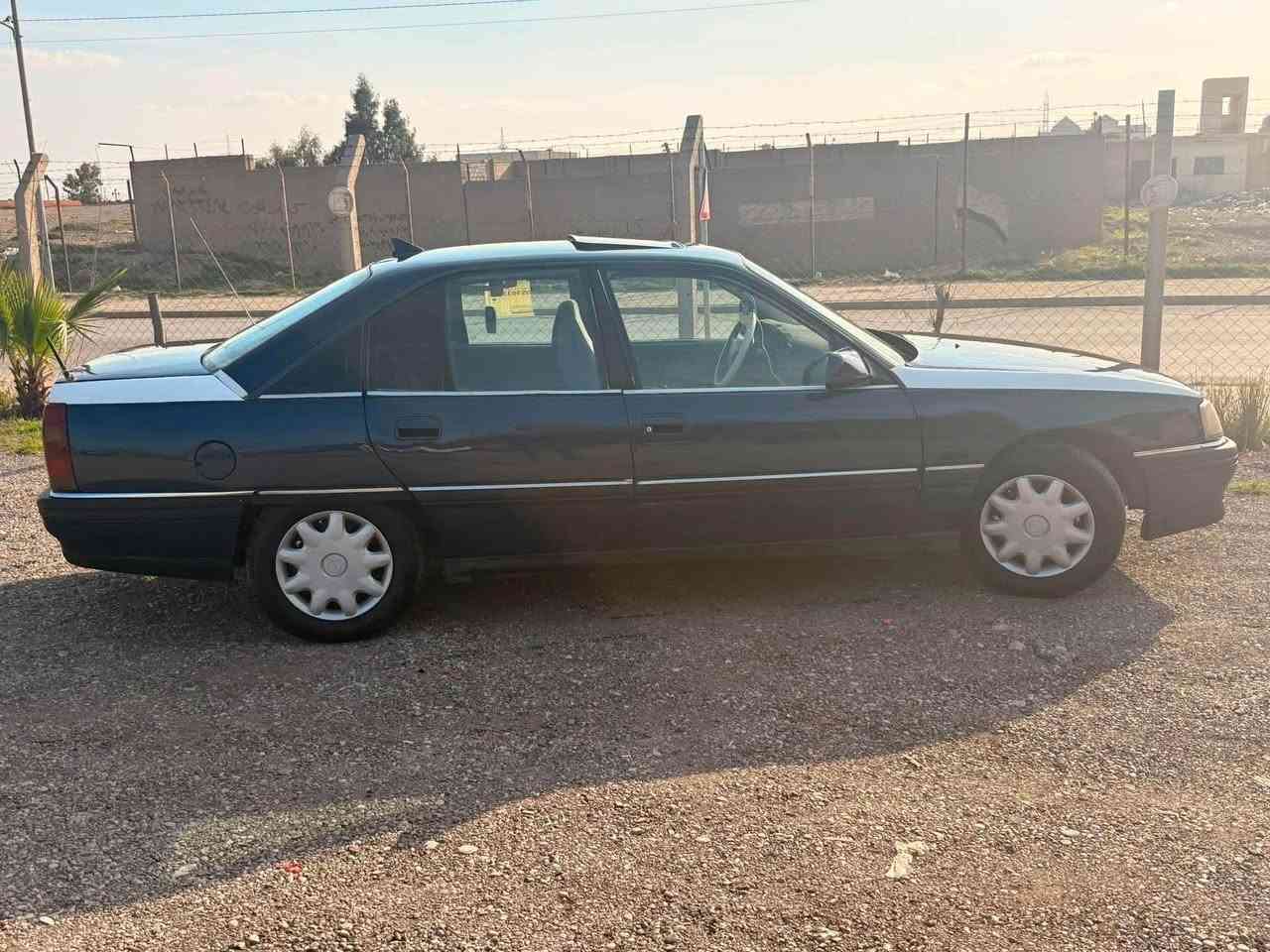 للبيع اوميكا موديل 1992 مشروع وطني سنويه جديده رقم انگليزي دفتر بانزين بيها حجم 20 بلادي كير محرك صدر تايرات كله بالشرط السياره كلش حلوه او نضيفه السياره ما بيه اي نقص  خير من الله مكان السياره كركوك السعر 32 الرقم *********** كركوك, العراق
