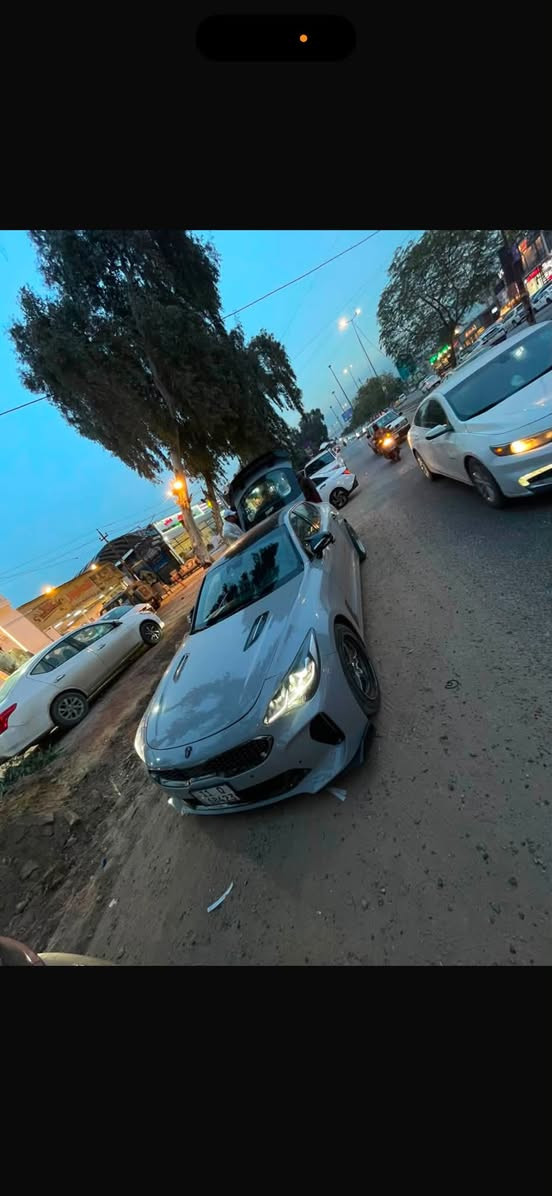 KiA stinger 2023 GT2
📍 الممشى: 52,000 كم

🚘 المواصفات

* محرك 3.3L Twin Turbo V6
* قير 8 سرعات أوتوماتيك
* فئة GT2
* فرامل Brembo
* تعليق إلكتروني متكيف
* مقاعد Nappa Leather
* مقاعد أمامية كهربائية
* تبريد وتسخين المقاعد
* تسخين الدركسون
* ذاكرة مقعد السائق
* فتحة سقف
* شاشة وسطية
* نظام صوت Harman Kardon
* شاشة عدادات رقمية
* Head-Up Display
* كاميرا 360°
* Blind Spot Monitor
* Adaptive Cruise Control
* أنظمة أمان ومساعدة للسائق

🔧 الإضافات والتعديلات

* Downpipe
* Oil Catch Can منظم
* برمجة Stage 1
* شوت + عطاسات 
* الحادث : تخريب اربع قطع بدون ايرباك  وبدون شاصي 
الرقم : ***********
السعر : 215 وبيه مجال اذا شراي
