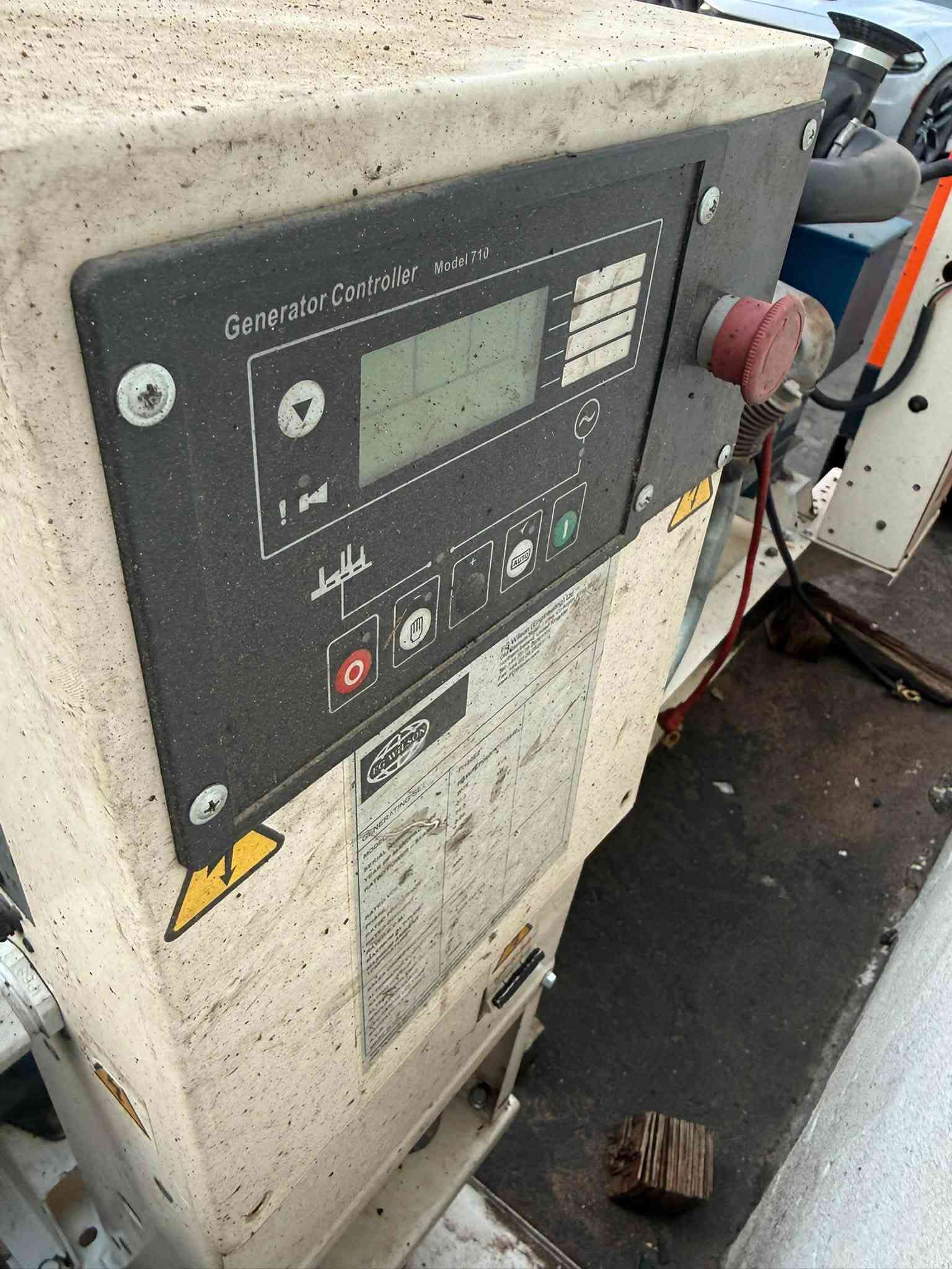 السلام عليكم
بيركنز بريطاني 22kva 

ساعات العمل اقل 100 ساعه زيرو 
نظام اوتو حمايه فول اوتماتيك
وضع بلاد شركة  
أربيل صناعه جنوبيه 
وضع بلاد شركة  
🚚يوجد توصيل الى جميع المحافظات وبضمان🚚
🚚كياندن هةية بو هةموو شاركان بةكرينتى🚚
 للاستفسار:
 ابو علي 
***********
***********
***********
