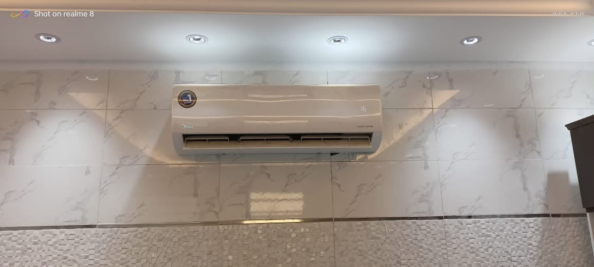❄️ عروض صيانة ونصب السبالت ❄️
خدمتكم لباب البيت (داخل وخارج بغداد) 🏡
⚠️ الأسعار عرض خاص وثابتة مع ضمان تنصيب 3 أشهر
🏷️ الأسعار والخدمات:
 🧼 غسل موقعي: 25 ألف
 🧽 غسل كامل (تفصيخ): 40 ألف
 🛠️ نصب جداري جديد: 50 ألف
 ⚙️ نصب مستعمل (بدون غسل): 50 ألف
 🔄 نصب مستعمل (مع الغسل): 65 ألف
 🏢 نصب كنتوري: 70 ألف
 🚚 نقل السبلت (نفس البيت): 65 ألف
✨ نتميز بـ:
 🛠️ إصلاح الليك والصيانة الموقعية (مع الضمان).
 ⛽ شحن غاز فريون أصلي مضمون.
📞 للحجز والاستفسار (واتساب):
📲 ***********

نص مكتوب في الصور:
- محمد للتبريد
- نقدم خدمات نصب وصيانة أجهزة التبريد السبالت
- باحترافية عالية ودقة في العمل
- خبرة في التعامل مع جميع أنواع المكيفات مع سرعة
- استجابة وخدمة مضمونة
- الاتصال : *********** - ***********
- Shot on realme 8
- ١٨:٤٣ ٢٠٠٧ ٢٠٢٥