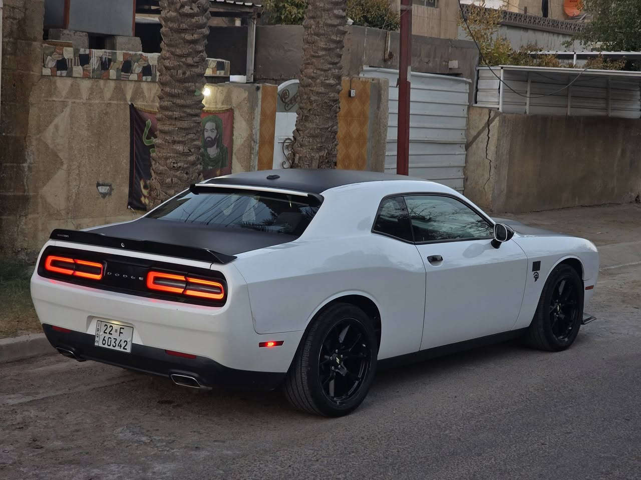 بسم الله الرحمن الرحيم
((السونار بالمنشور صور الحادث بالمنشور)) 
دوج جالنجر SXT تو ويل 2019 محرك 3600
رقم اربيل بأسمي يعني تحويل ثاني يوم
*مواصفات:
بصمة تشغيل
تشغيل عن بعد
شاشة وسط كاربلي بلادي
كامرا خلفية
شفتات استيرن
حجر بيئة بلادي
لايتات زنون
ويل حجم 20
تخم تاير جديد
دهن امزويل كله ابدللها
السيارة ماشية 85 الف مايل
#السعر162ورقة
مكاني بغداد حي العامل
***********
الخاص مغلق اني مكلف بالنشر وهذا رقم صاحبها
