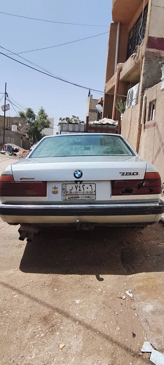 BMW 1992 موديل
محرك 3500
حجم 730i
مكفوله 
تبريد عوزه بس كمبريسر
ڱڵـه جاهزه
رقم بغداد
السعر 45 بيها مجال للطيبين
كربلاء امن داخلي ***********
