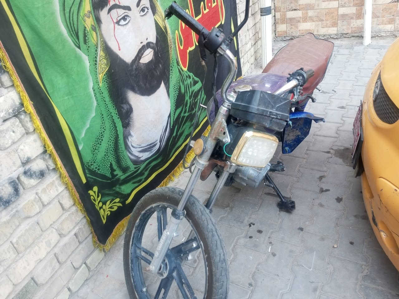 درجه كامله عوزه تفيلس  مكينه الوم جفدنه خير من الله وين ما ترد طلع بيه  سعره ٢٠٠بيه مجال قليل بكاني زعفرنه شارع المحد *********** مروس راس برس عادي
