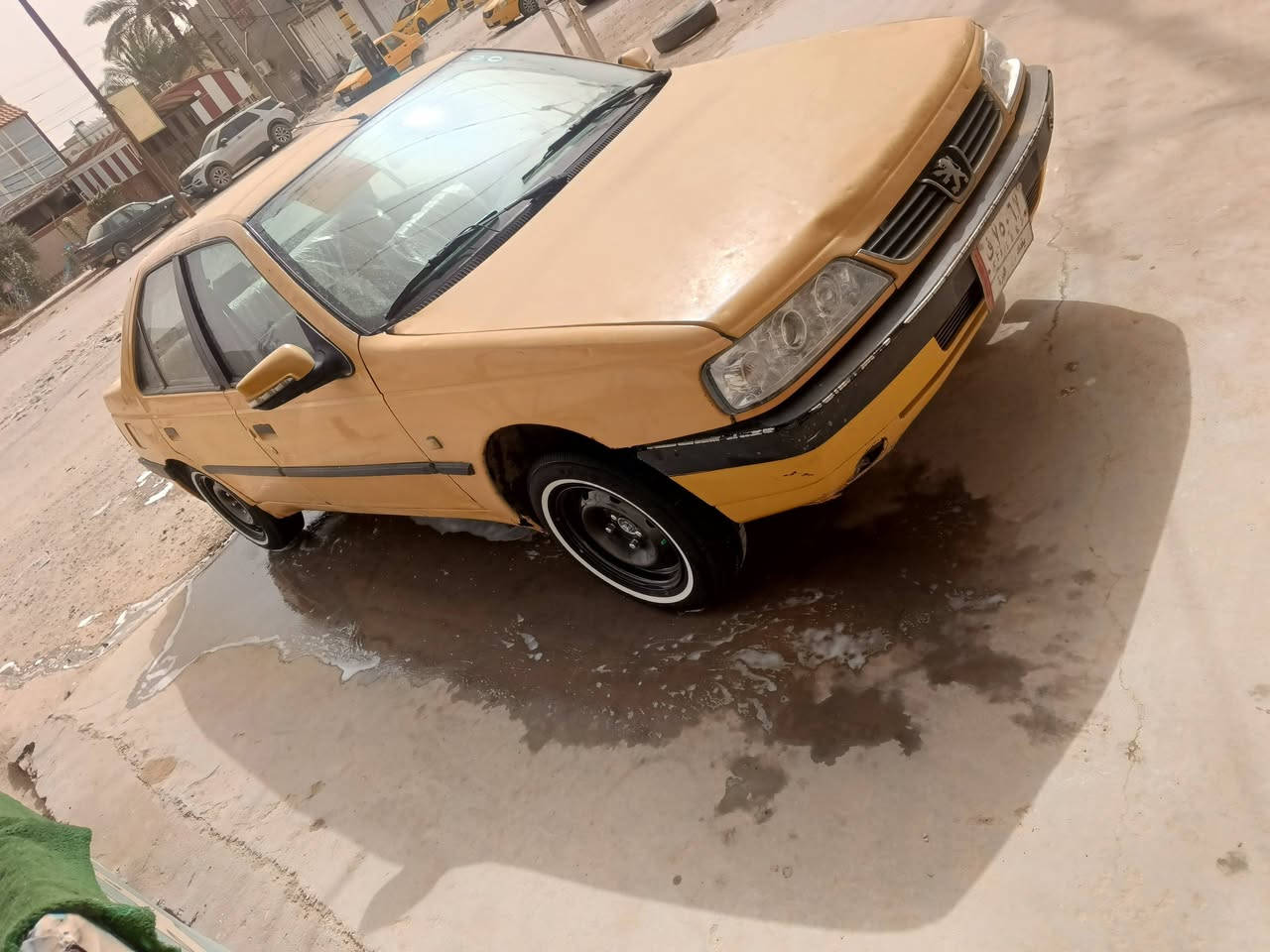 سياره بيجو 405 للبيع جاهزه السياره مكينه وقير فرنسي سياره ضربتها شبر من باب الوراء الس سياره حلوه جاهزه مصفره هيئه وغرامات سياره رقم بغداد ومالكها بالديوانيه ونداور ثاني يوم مشروع وطني سياره حلوه وجاهزه ما نقصها كل شيء تخم تاير جديد سياره جاهزه عنوان الديوانيه السعر 24 وبيها مجال رقم الهاتف @***********
