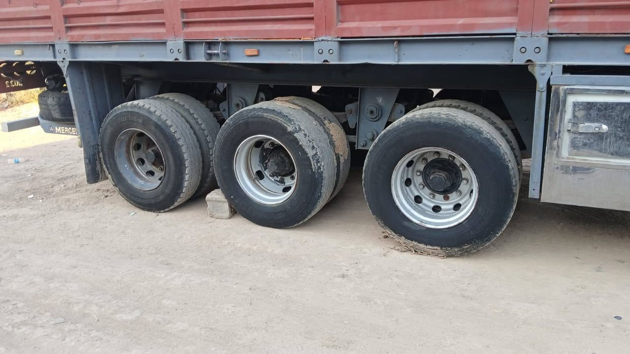 السلام عليكم عربانه للبيع طول ١٢ونص دناكير ١٤ وشاصي ١٦ تايرات نص عمر الاستفسار ***********

