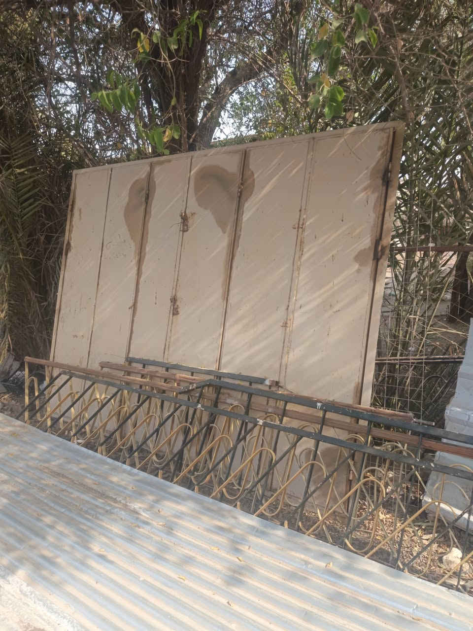 جينكو مستعمل+باب دفتري +جام خانه + باب شارع سلايت
في سكله ابو حسن السويعدي شارع الشمري الاستفسار ***********
***********
