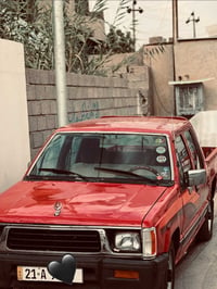 مستەر بۆشی مۆدیل ١٩٩٠ سەنەوی تازەیە دەفتەر بەنزینی هەیە سێ پارچەی پێشی...