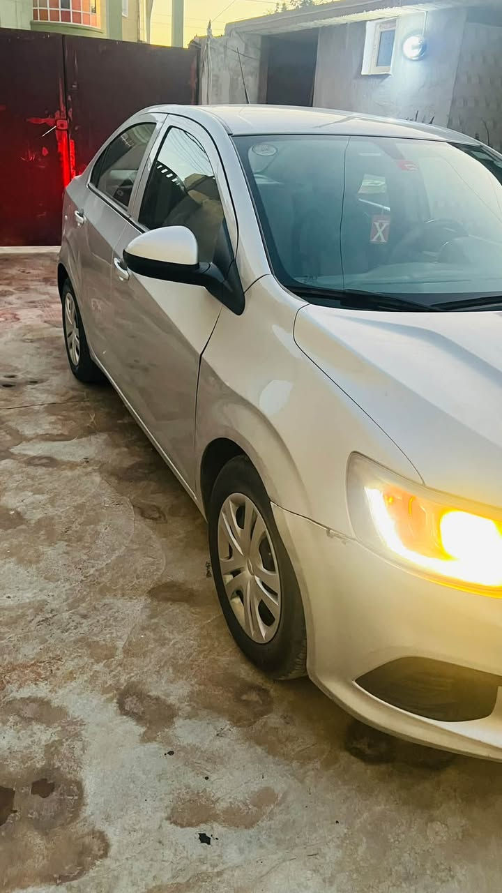 السلام عليكم مكلف بل نشر سيارة للبيع 
� الموديل: 2018
🔹 النوع: Chevrolet Cavalier
🔹 المحرك: 1.5 لتر 4 سلندر
🔹 القوة: 113 حصان
🔹 القير: أوتوماتيك 6 سرعات
🔹 الدفع: أمامي
🔹 عدد المقاعد: 5 أشخاص
🔹 سعة الخزان: 44 لتر
🔹 سعة الصندوق: 405 لتر
🔹 جنوط 16
🔹 تكييف
🔹 زجاج كهربائي
🔹 سنتر لوك
🔹 شاشة وبلوتوث حسب الفئة
🔹 سيارة اقتصادية وعملية للاستخدام اليو

سعرها ممتاز سيارة مال بيت حلوه ومرتبه وما تحتاج اي صرفيات كملا مكملا 
‭+٩٦٤ ٧٧٢ ٥١٧ ٠٥٠٩‬
