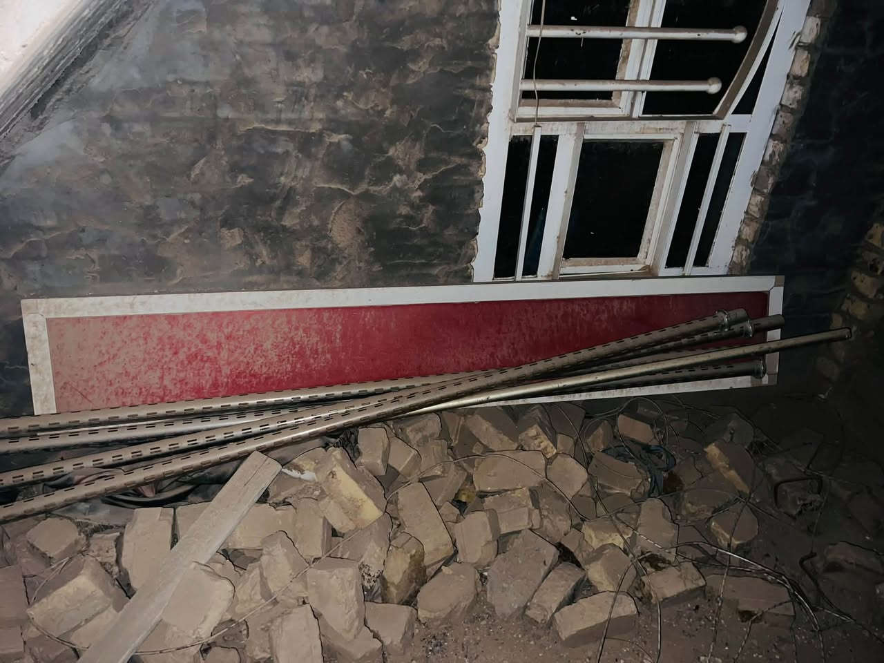 رفوف جدارية • ١٨-٢٠ حبة • بابل حلّه نادر الثانيه