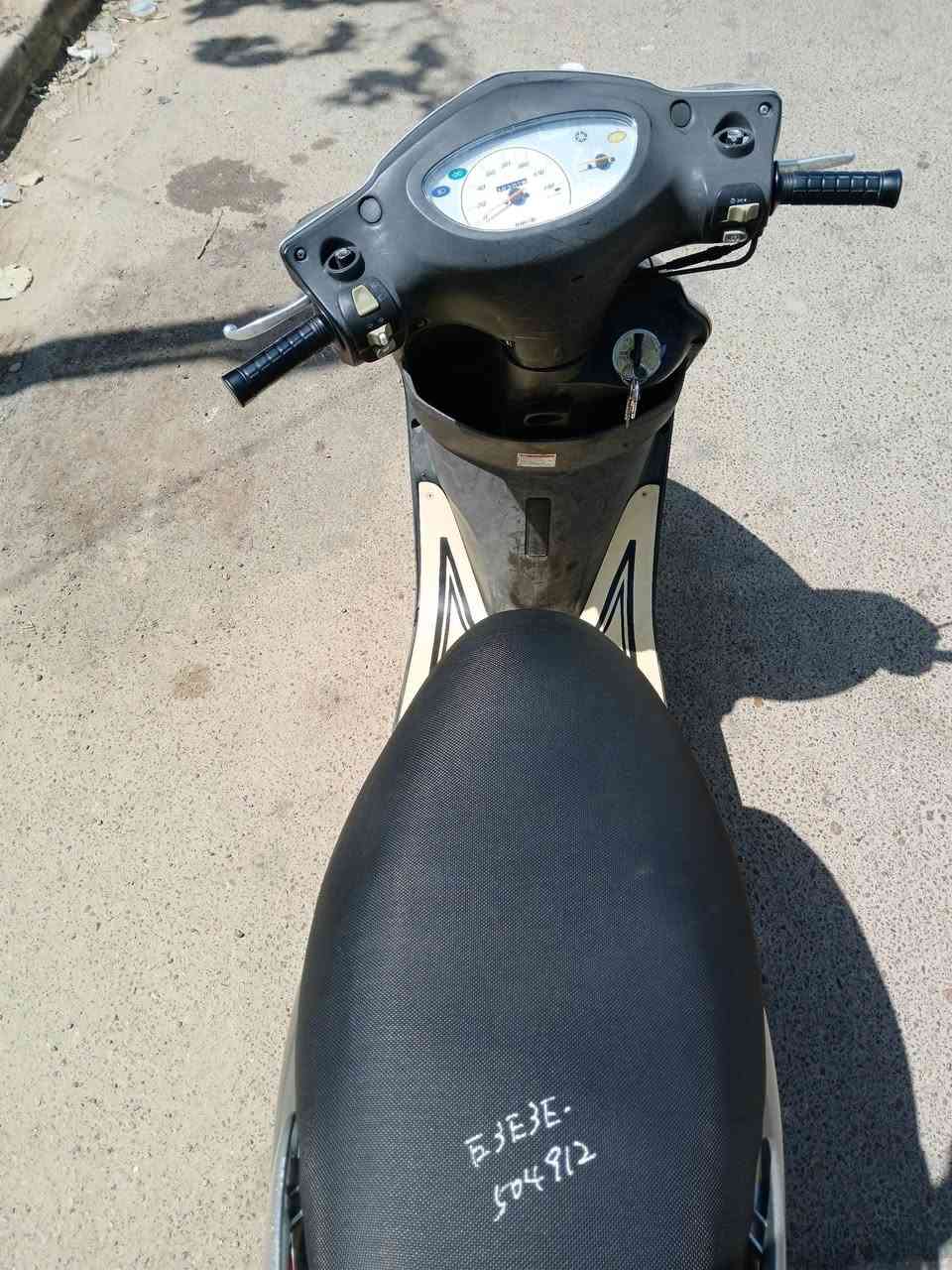 سلام عليكم البيع بريز بغباء دراجه جديده نكره سلف بكل وقت كله شغاله كهربائيات كفرات كله ختم واحد وكلشي بلادي بيه يابانية قبل شهر نزلته رمبه سعر مليون 300 مكاني كاظميه او ساحه عدن للاسفسار على رقم ***********
