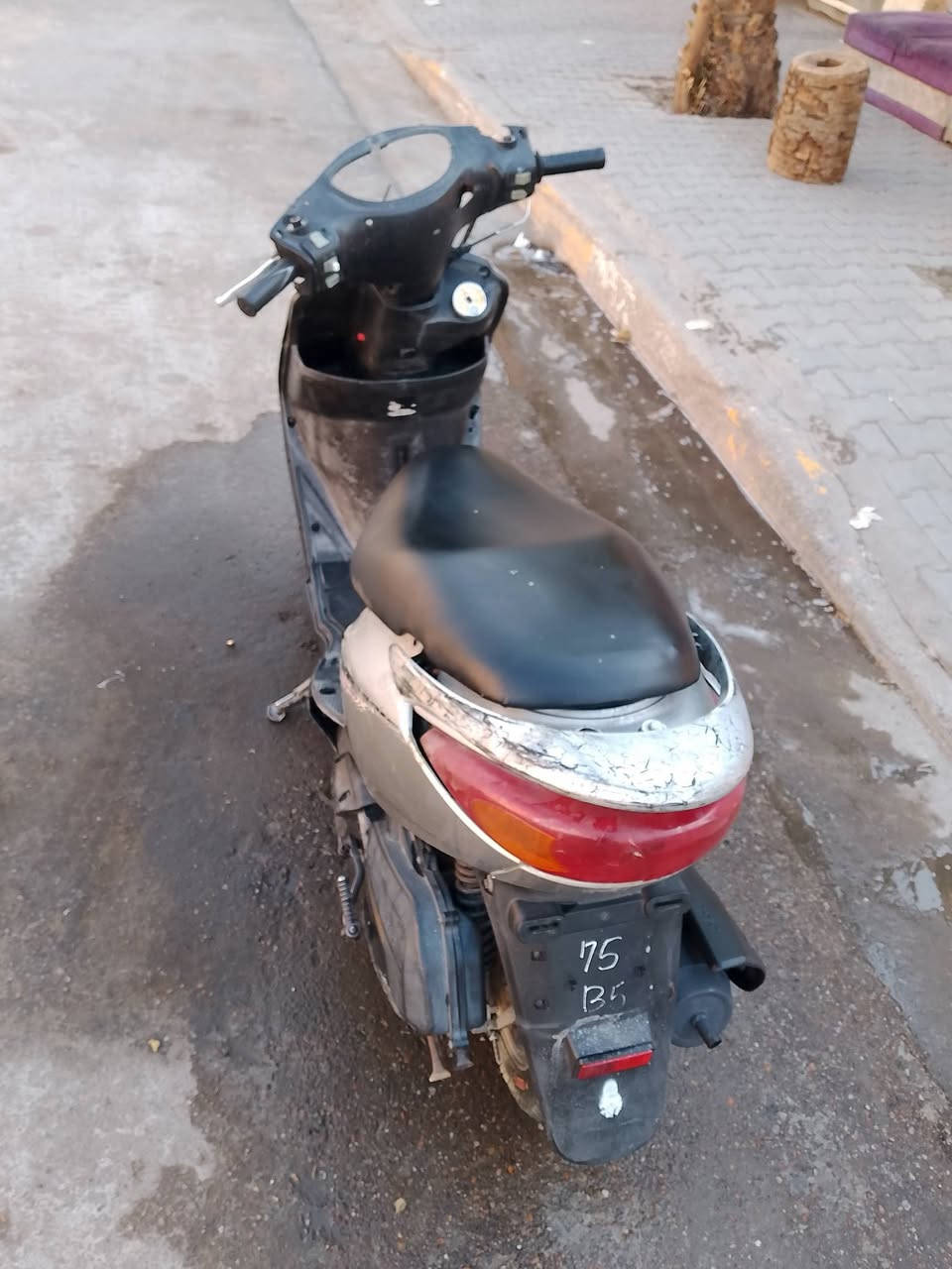 سلام عليكم دراجه بريز للبيع مكينه ناعمه المكان بغداد الحسينيه السعر 300وبيهه مجال الاتصال***********
