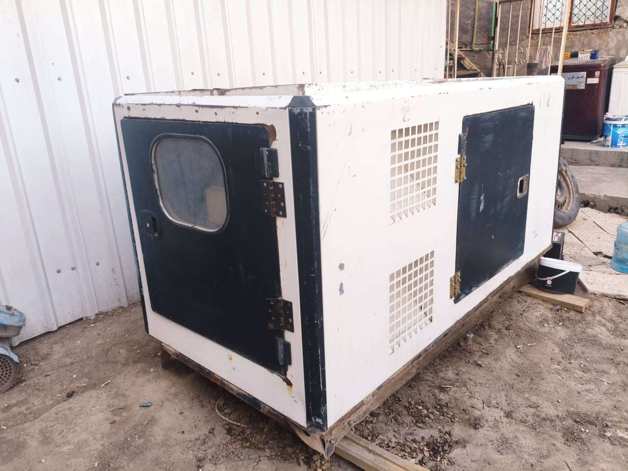 مولده كيه 30 kv ثري فيز محدثه كاتم لا دخان ولا تبخير نگره سلف السعر مليونين ونص ***********
