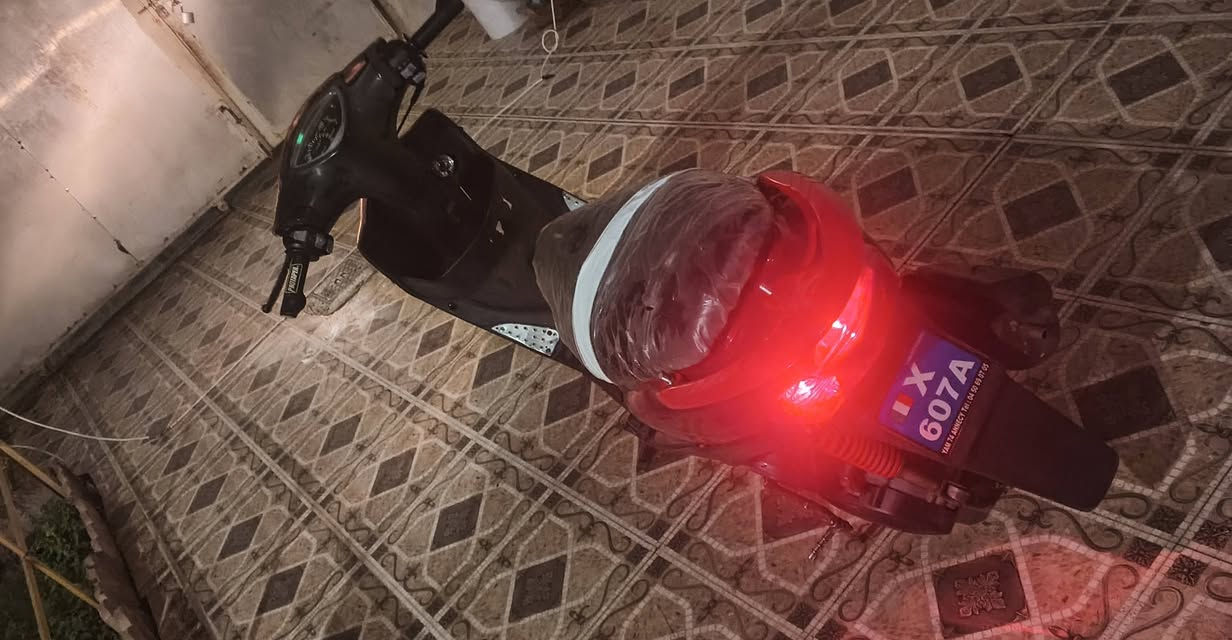 سلام عليكم دراجة ماكس عدلة للبيع ايي نقص مابيه مكينة بلادي ممفتوح ختم واحد ويه المكينة السعر 600الف وبيه مجال للشراي الرقم ***********🫵💪🏿
