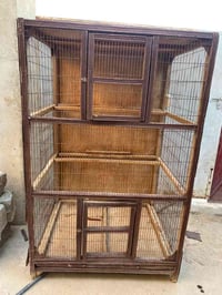 قفص للبيع نضافته ٨٠/١٠٠ مثل ماواضح عدكم بلفيديو طول ١متر ونص وعرض ١ مت...