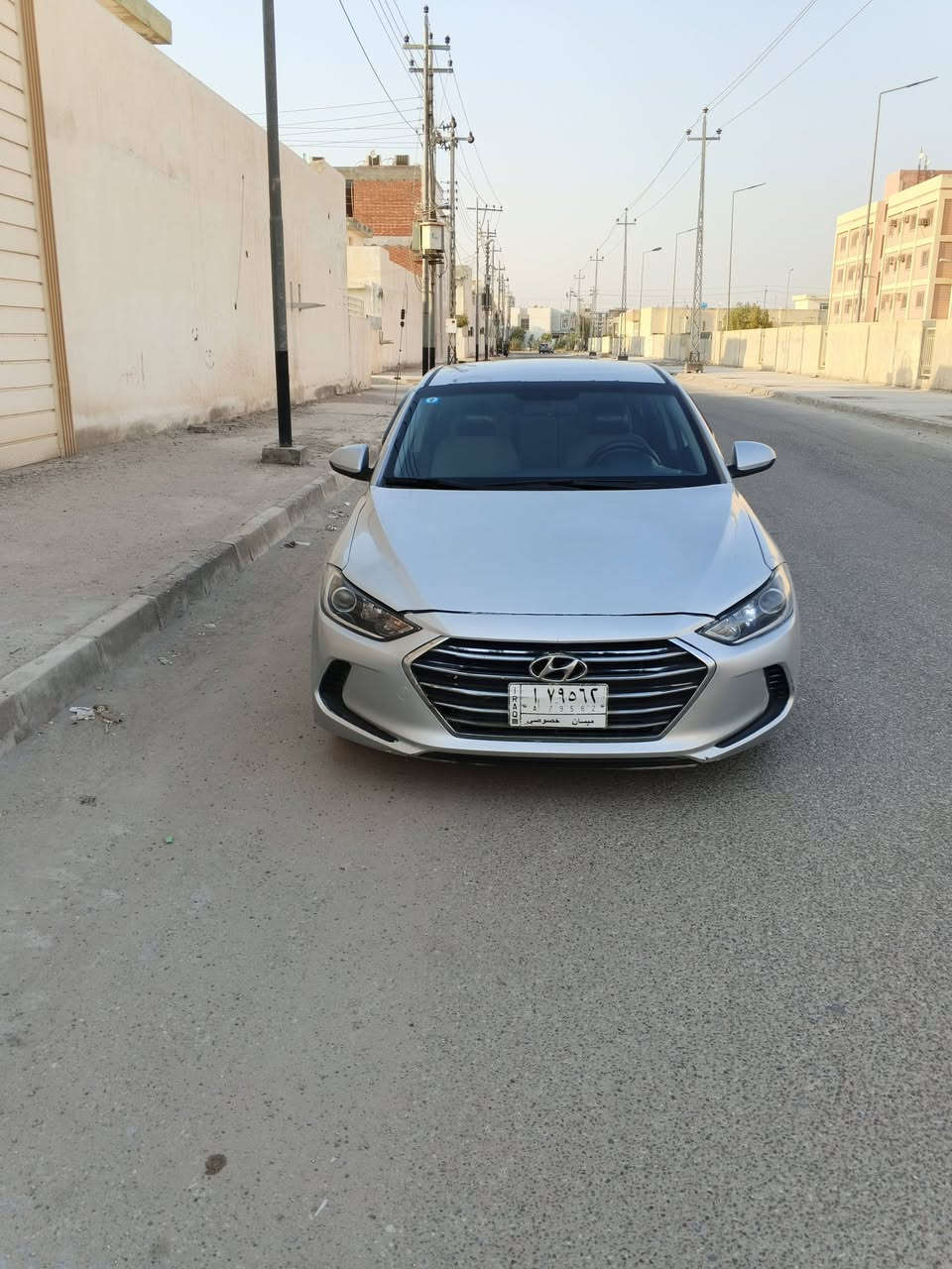 سياره هونداي الانتره مديل 2017 وارد امريكي بيه بنيد مبدل فقط وبيه رشات صبغ تجميل مكفوله من الضربه القويه والكلبه والكص والصبغ العام والعيب الشرعي مكينه وكير مكفولات 
مواصفاتها 
مكينه دوش 2000المرغوبه
تحكم استيرن جهتين 
تبريد+تدفئه
كير اتوماتيك+عادي رياضي 
شاشه تاب 
كامره خلفيه دواره 
حساسات خلفيه 
ويل كب كروم 
نظام ايكو+نظام سبورت 
ماشيه 200mi
سنتر لوك 
نظام انزلاق 
تخم تاير 
حداديه 100%
سياره جاهزه رقم ميسان تحويل ثاني يوم سعره 110 مكانه ذي قار المركز
***********
