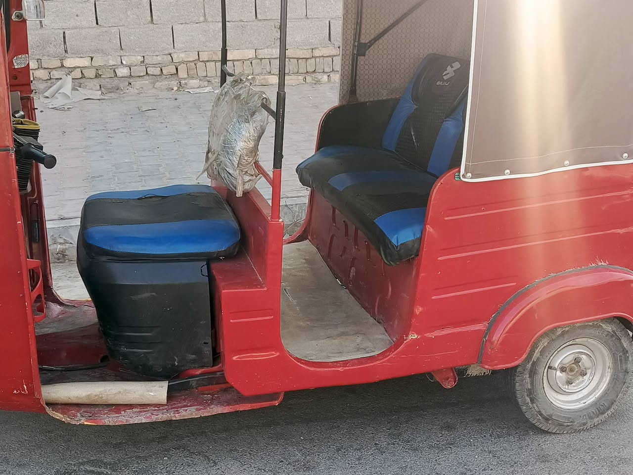 ينهالسلام عليكم تكتك موديل 17 شهر ل12  تكتك حلوة معمرة بس دوسه مو خوش تعمير سعرها 3300 مكينه وكسن خير كهربائيات كله شغاله شراي يتصل ***********
