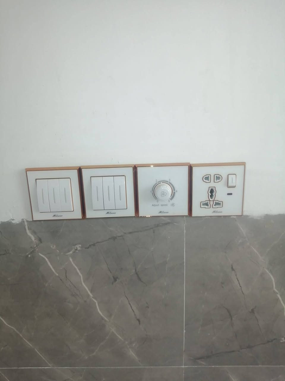 تأسيسات كهربائية عامه في كربلاء المقدسة سيمنز بوري وعمل بوردات سيطره وعاديه أيضا 
علي العبودي *********** واتساب
حسين العبودي
أحمد الخالدي
نعمل في كافة أنحاء كربلاء المقدسة وبابل
والله يرزق الجميع
