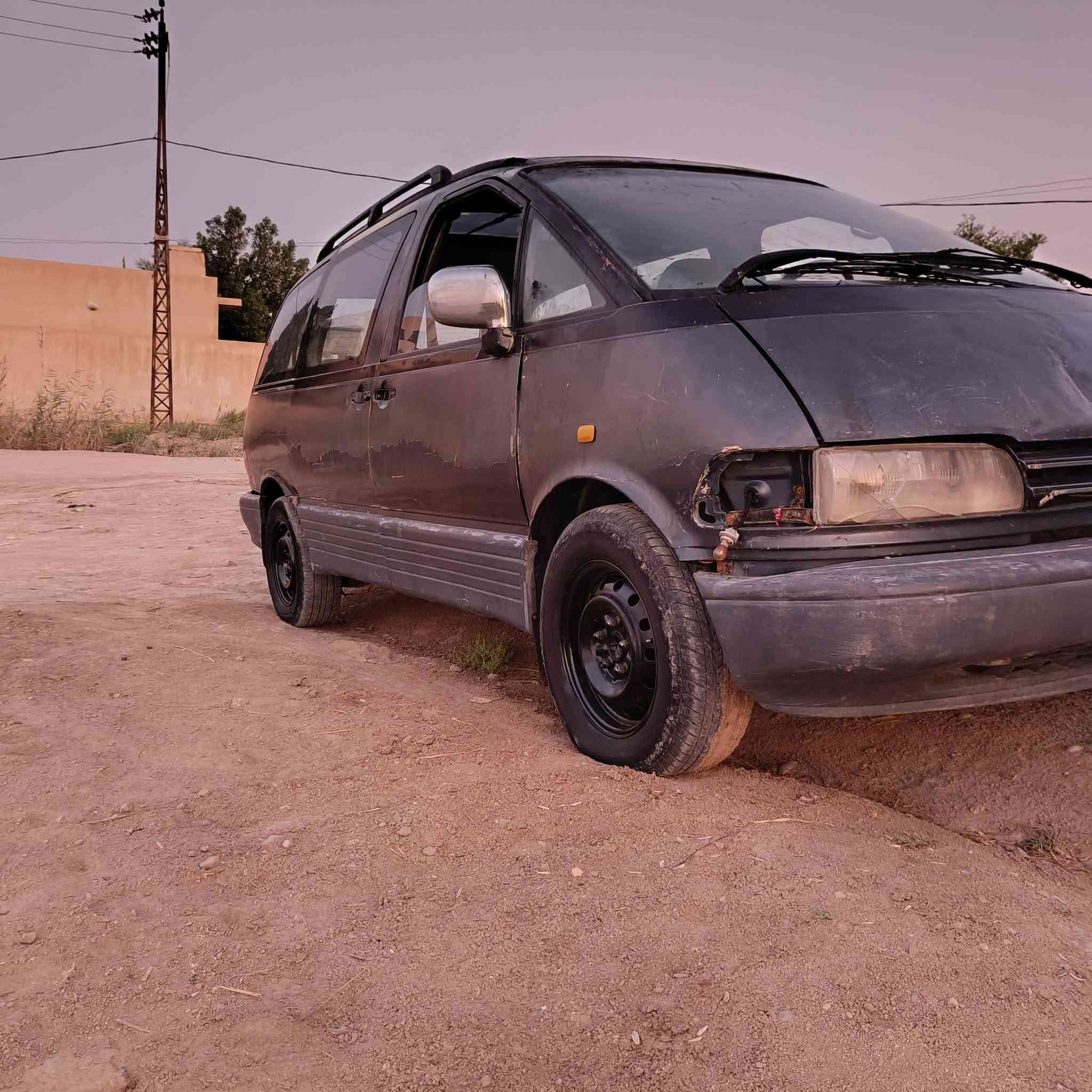 تويوتا بريفيا موديل 1992
كير عادي ، محرك و كير نظيفات
رقم بغداد الماني اجرة سنوية ساقطة ، يحتاج الها ترتيبات بسيطة و ترجع فول ، سعرها 23 ورقة و بيها مجال بسيط ***********

