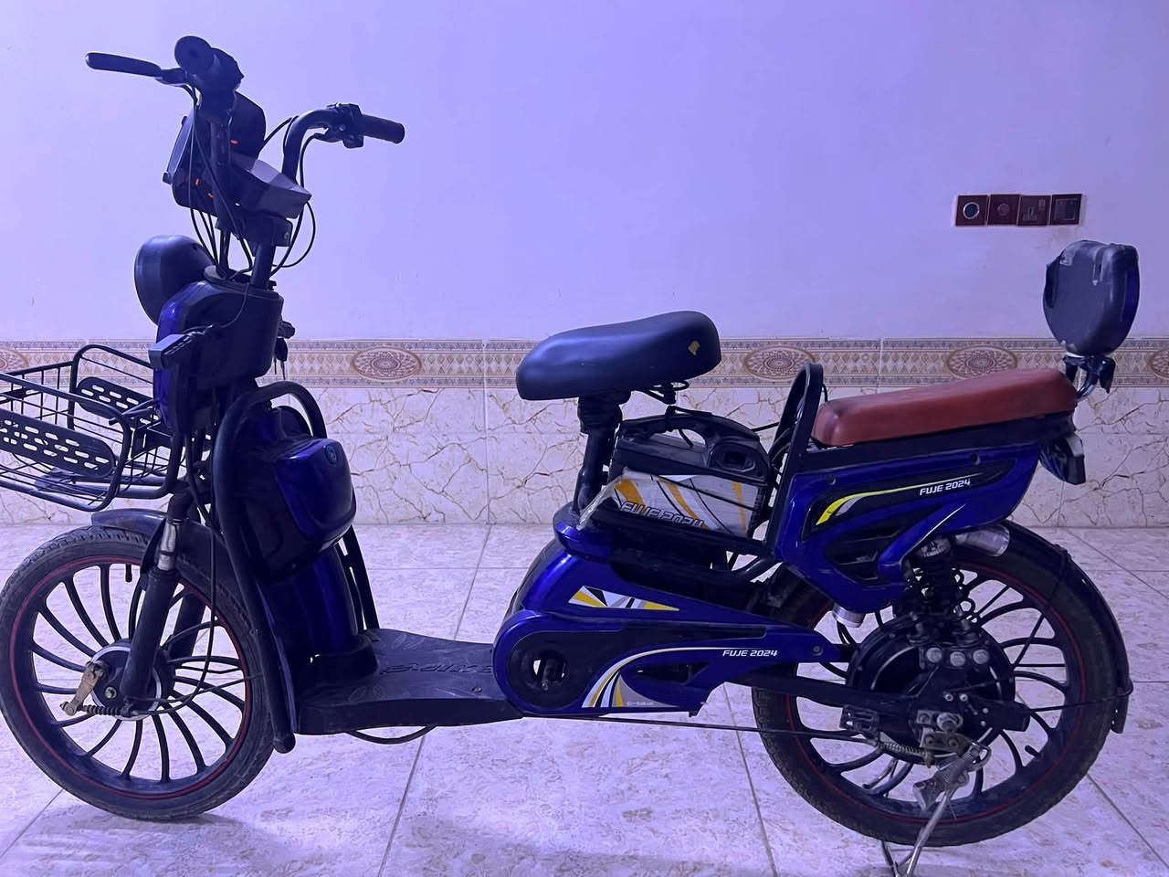 باسكيل شحن موديل ٢٠٢٤ شغال كامل وشحن زين سعر ١٧٥ وبيه مجال قليل مكاني كركوك صياده ***********
