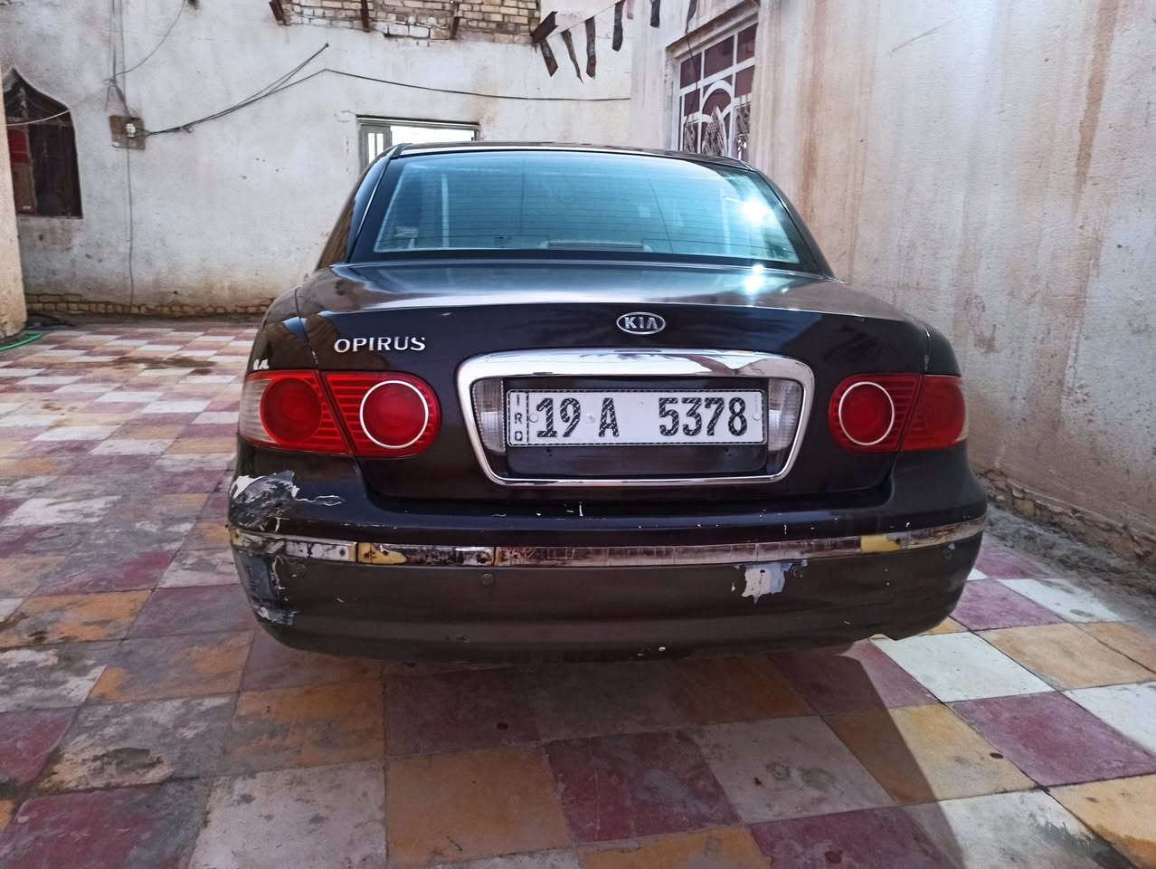 ​للبيع: كيا أوبيروس 2005 (Kia Opirus)
المواصفات العامة:
​الموديل: 2005 وارد خليجي 
​المحرك:3500وكير جدد
سنويه لل30 رقم كربلاء
تخم تاير جديد
كهربائيات كله شغاله
تبريد نقص غاز منضومه جديده شاده 
سياره يرادله صبغ مشتريله سستم كامل موجود عندي
سعر سياره 50 وبيها مجال للشراي مكانه الناصريه سيد داخيل   رقم عليه واتساب واتصال ‏‪***********‬‏
