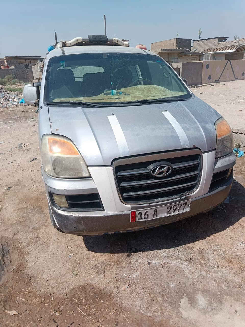 سيارة ستاربكس ٢٠٠٦ للبيع سيارة نظيفة مكينه کير خير من الله سنوية جديدة رقم دولي جديد سعر ٦٠ وبين مجال للشراي ***********
