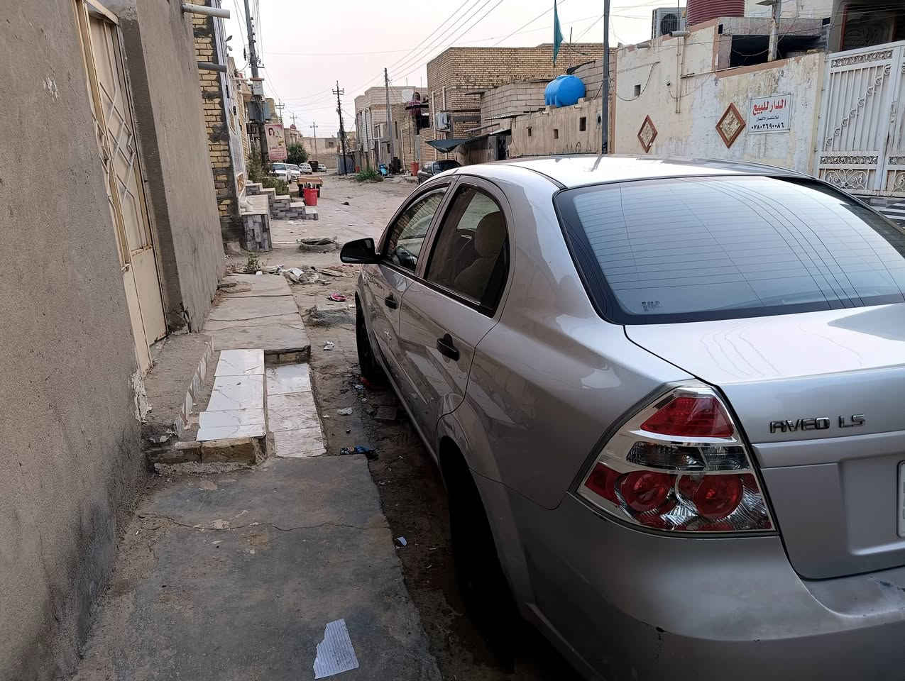 السلام عليكم سياره افيو موديل 13سياره جاهزه من كلشي حداديه جديده طخم تاير ناقصها تبريد بس شاشه كامره ماشيه 138 بيها باب خلف العبري وبل هلال  الباب مبدل والقديم موجود مكان سوق الشيوخ السعر 68وبيها مجال رقم *********** اقتنع وخابر واني بالخدمه
