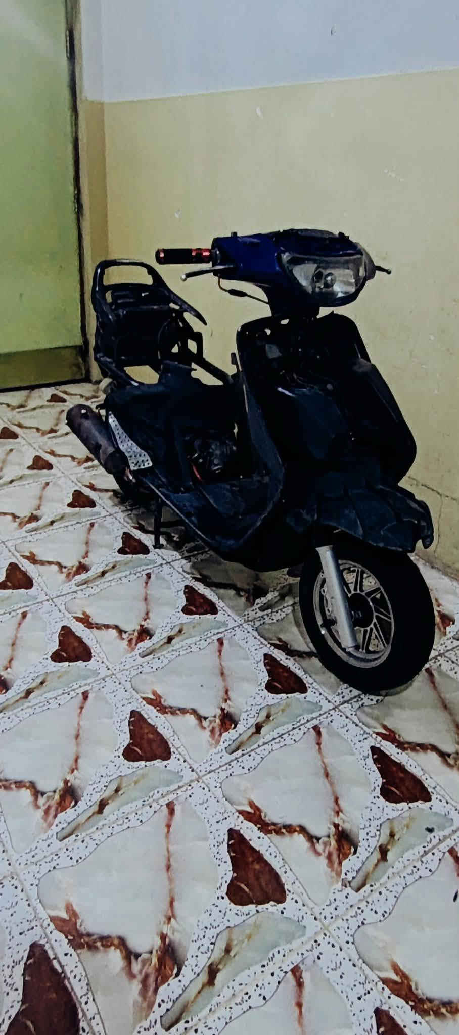 فراشه مديل٢٠٠٥لبيع سعر٣٢٥وبيه مجال دراجه مفوله بيه تزويد خارجي وبيه كلج امامي رياضي رقم للستفسار***********
