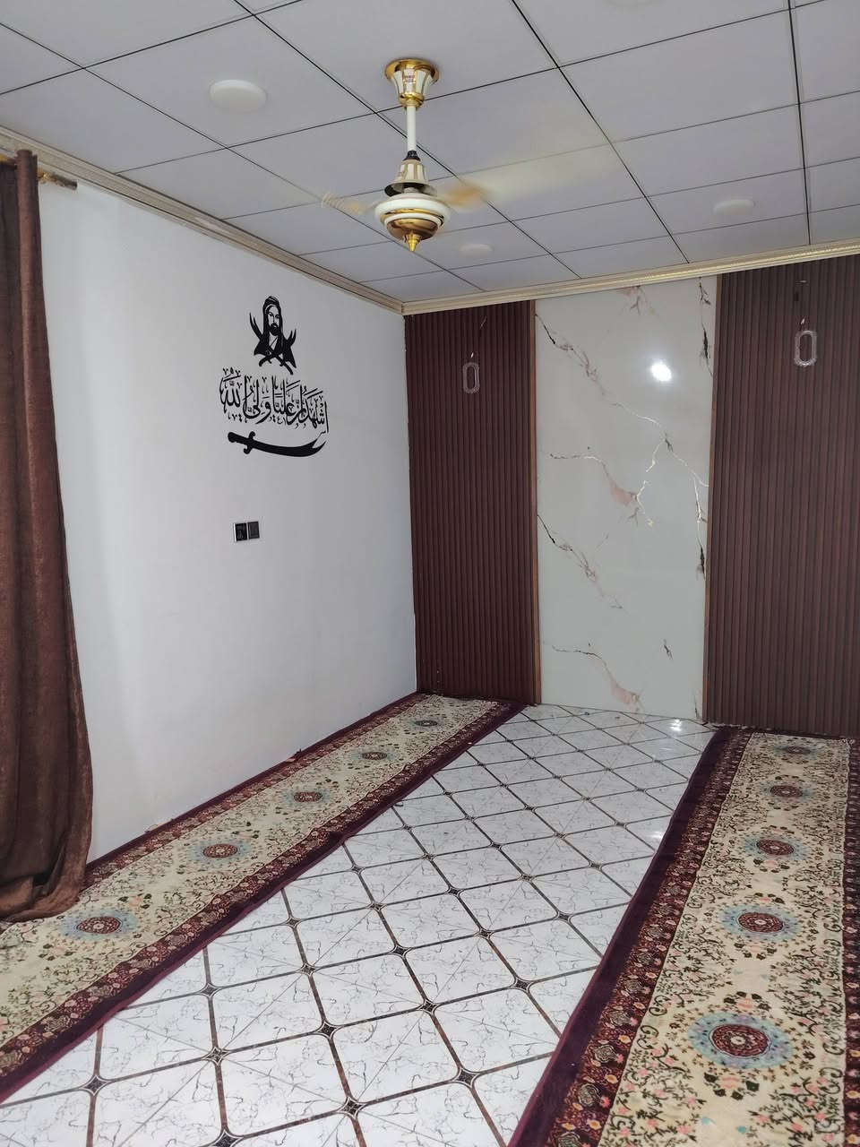 بيت للبيع ١٠٠م زراعي بمنطقة ال شاوي ب٢٨ وتفاصيل كَدامك وغرفه زغيره فوك بدون عكاده ***********
