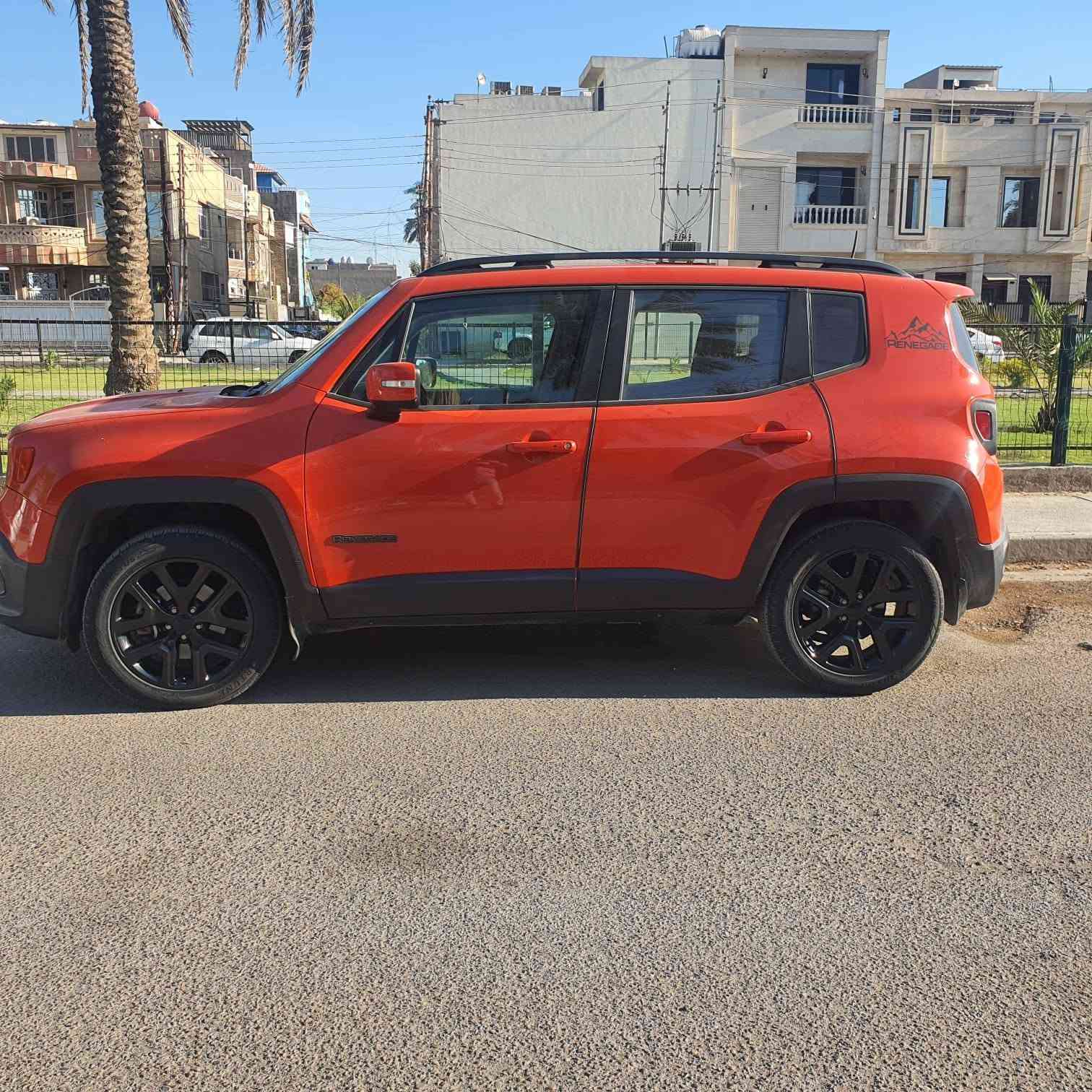 جيب رينكيد 2018 4x4 بدون ايرباك.. كلهة سليمة
تشغيل عن بعد
تحكم ستيرن جهتين
تحكم مري كهربائي 
بصمة تشغيل
بلوجكترات وية الستيرن
شاشة كبيرة 
تدفئة كشنات وستيرن
هاندبريك بصمة
كير ٩ سرعات
سبير ويل كب
صورة الحادث مرفقة
السعر 130 ورقة قابل للتفاوض
***********
