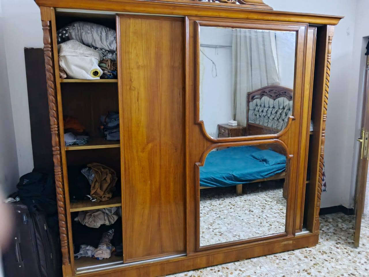 السلام عليكم 
غرفه صاج بورمي نظام تركي سلايت كلش نظيفه ظهر جرجوبه سعر 650 بيه مجال.. مكان بغداد المشتل 
***********
