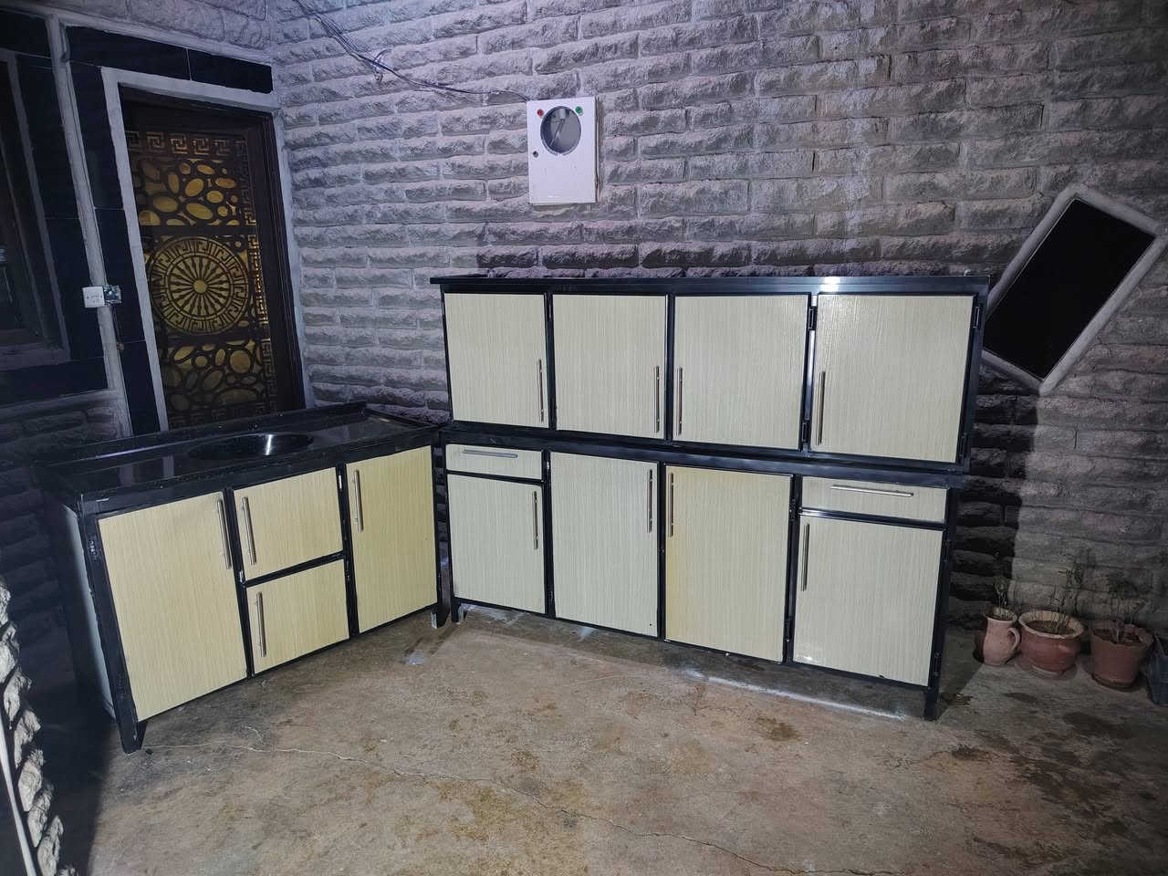 سلام عليكم ورحمة الله كاونتر مترين وسنك متر و30مرمر الشراي يخابر ويدلل العنون كركوك حي العروبه قرب جسر الرابع ***********
