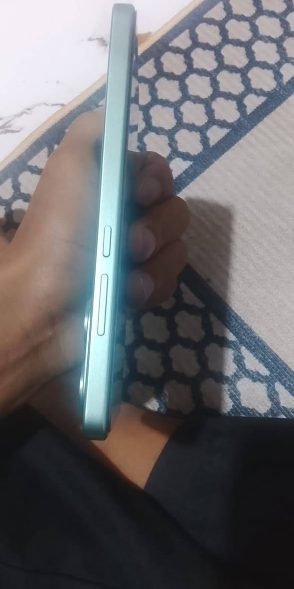 جهاز بوكو x7 برو للبيع الجهاز مستعمل شهرين كامل ملحقاته بطاريته 99 ذاكرته 512 عشوائية 24 تفحص وين ما كان سعره 475 بيه مجال عنواني بصره الحيانيه للتواصل واتساب ***********
