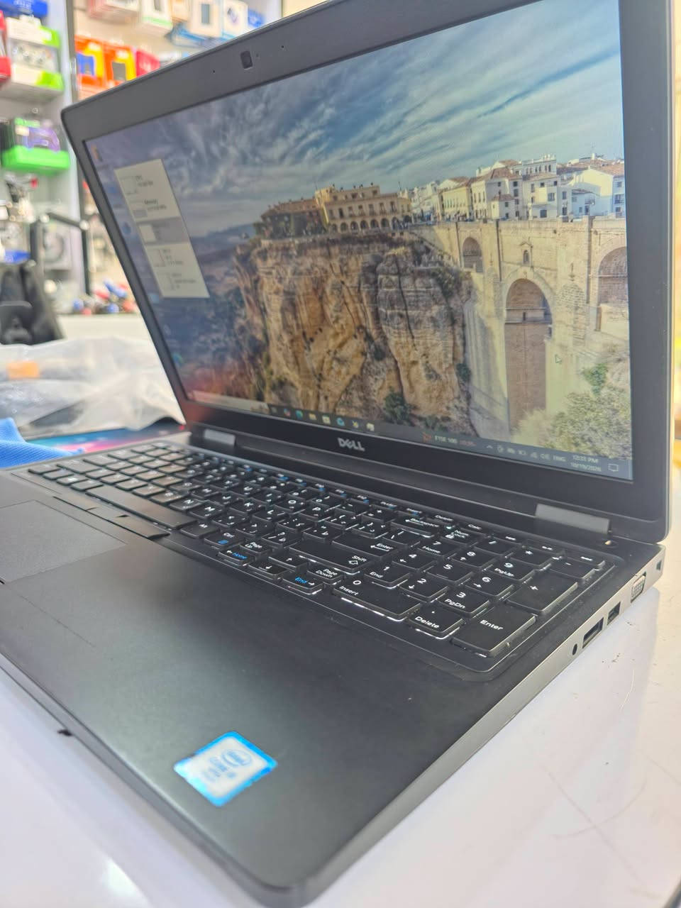 Dell Latitude • i5-6300U • ٢٥٦GB SSD