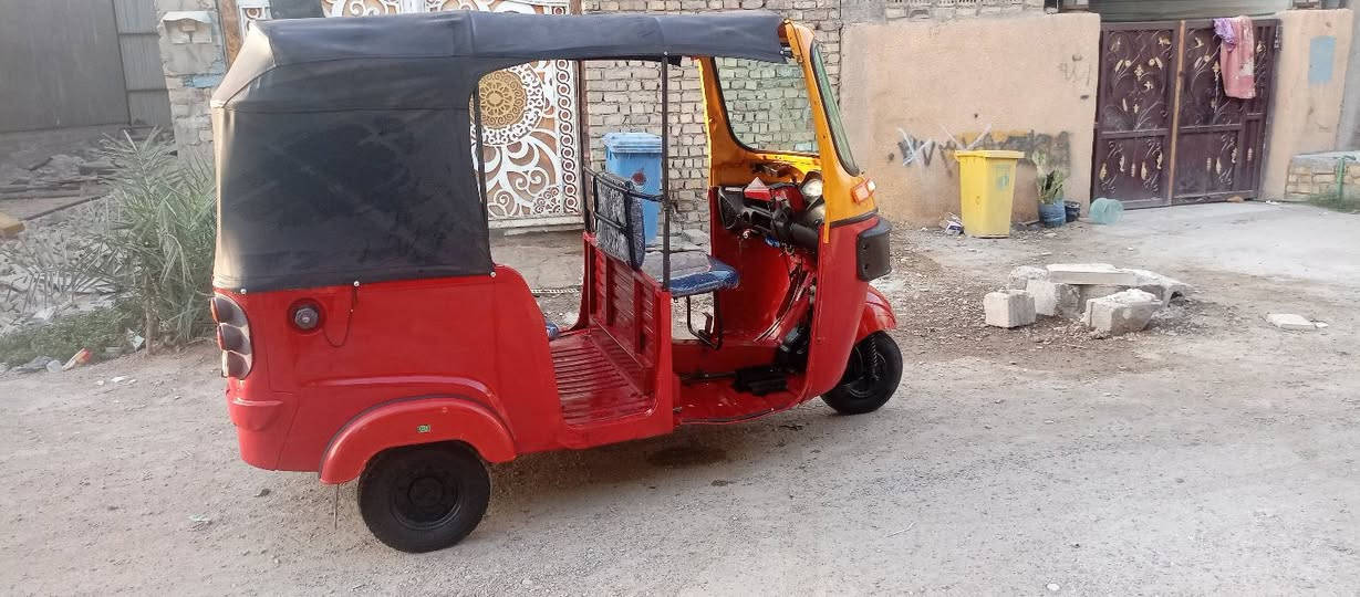السلام عليكم تكتك بياجو موديل 18 محورها تي في اس دوشمه جديده قمجيات جديده كوبلانات  جديده إشارات جديده جامه جديده عنوان بغداد ابو دشير ***********
