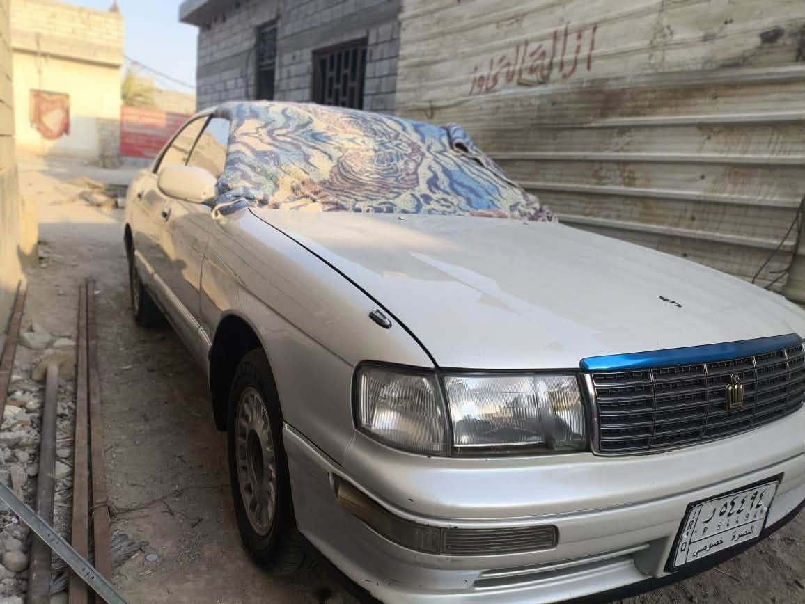 كراون بطة منفصل موديل 1994 محرك 2500 ديلكو    الرقم بصره كفالة كص ونقل جثة بيها ضربه خفيفه بجاملغ الامامي داخل حلو  ومرتب شاشة كهربائيات كلها شغالة عليها تبريد ثلج تخم تاير جديد ما عايزها شي مكاني البصره ابي الخصيب طريق الصحراء سعرها 65 ورقه وبيها مجال الرقم ***********
