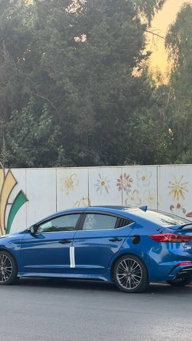 النترا سبورت كندية بدون حادث 2018 رقم اربيل 
فول الفول بدووون ايرباك
2018 بحري مواصفاتها
‏‎فتحة
تشغيل عن بعد اصلي
‏‎جلد
‏‎بصمة
‏‎هيتر كشن واستيرن
تبريد ثلج ❄❄
‏‎رادار جانبي وخلفي
‏‎اشارة بلمري الجانبية
‏‎كشن حضن رياضي
‏‎جلد اسود وخيط احمر
‏‎دشبول كاربون فايبر
‏‎شاشة نوتفكيشن
‏‎كاميرا دوارة
‏‎شفتات ستيرن
‏‎كروس سرعة
‏‎سماعة عدد 6
‏‎ستيرن رياضي احمر واسود
‏‎دوس ترحيب نيكل
‏‎دوس البنزين والبريك نيكل
‏‎لد امامي وخلفي وزنون لايت
‏‎دفيوزر خلفي بلادي
‏‎لد ترحيب بليدات
‏‎صندوك ذكي يفتح بمجرد الاقتراب من السيارة
‏‎دبل صالنصة رياضي بلادي
‏‎ويل 18 رياضي بلادي
‏‎بصمة عدد 2 بلادي
‏‎مكينة 1.6 تيربو وكير اوتو 7 نمر دبل كلج
‏‎ماشية 200 الف كيلو
‏‎السيارة كاملة مكملة متصرف دينار عليه و رقم 
اربيل شرط التحويل سياره بسمي تحويل ثاني يوم.

رقم هاتف : ***********
#السياره بدون صبغ وبدون تبديل وبدون ايربك
السياره ليبل واحد
مكان السيارة موصل
