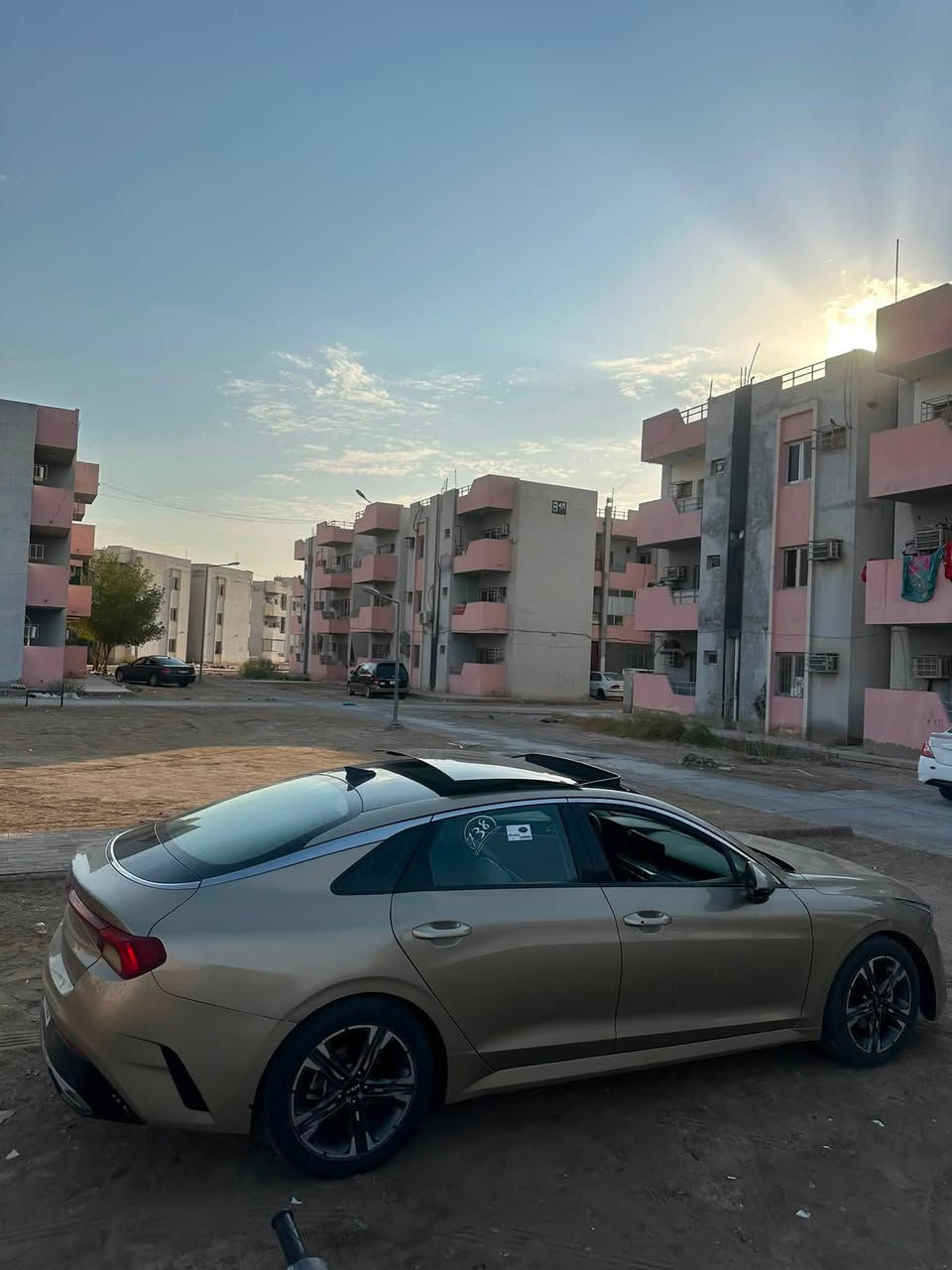 السلام عليكم
للبيع كيا 2022 k5 
لون ذهبي مميز
رقم قادسية (جديد) 
فوول اعلى مواصفات 
سلايد بنوراما قطعتين 

٥ كامرات
سستم سماعات بوس
كشنات كهرباء
كشنات تدفئه تبريد
داخل الوان ٦٤ لون 
شاشه كبيره
رادار امامي 
رادار خلفي
نقطه عمياء

تحديد مسار
قياده اليه
كار بلي
حساس ٣٦٠
داخل جلد اوف وايت ودشبول جلد وبلاستك وصاج وبطاين اسود جلد بلاستك صاج 
ماشيه 100 الف
محرك 1600تيربو
كير ومحرك وحدادية وكهربائيات خير من اللة
السياره وارد امريكي حادثها (جاملغ  امامي وبنيد وباب خلفي  )  بدون دواخل بدون شواصي  ايرباك سستم 
محرك وكير مكفولات ع فحص
لطلب الســعــر 140$ 
مكانها السماوه)
للاستفسار:(***********)(***********)
#k5
