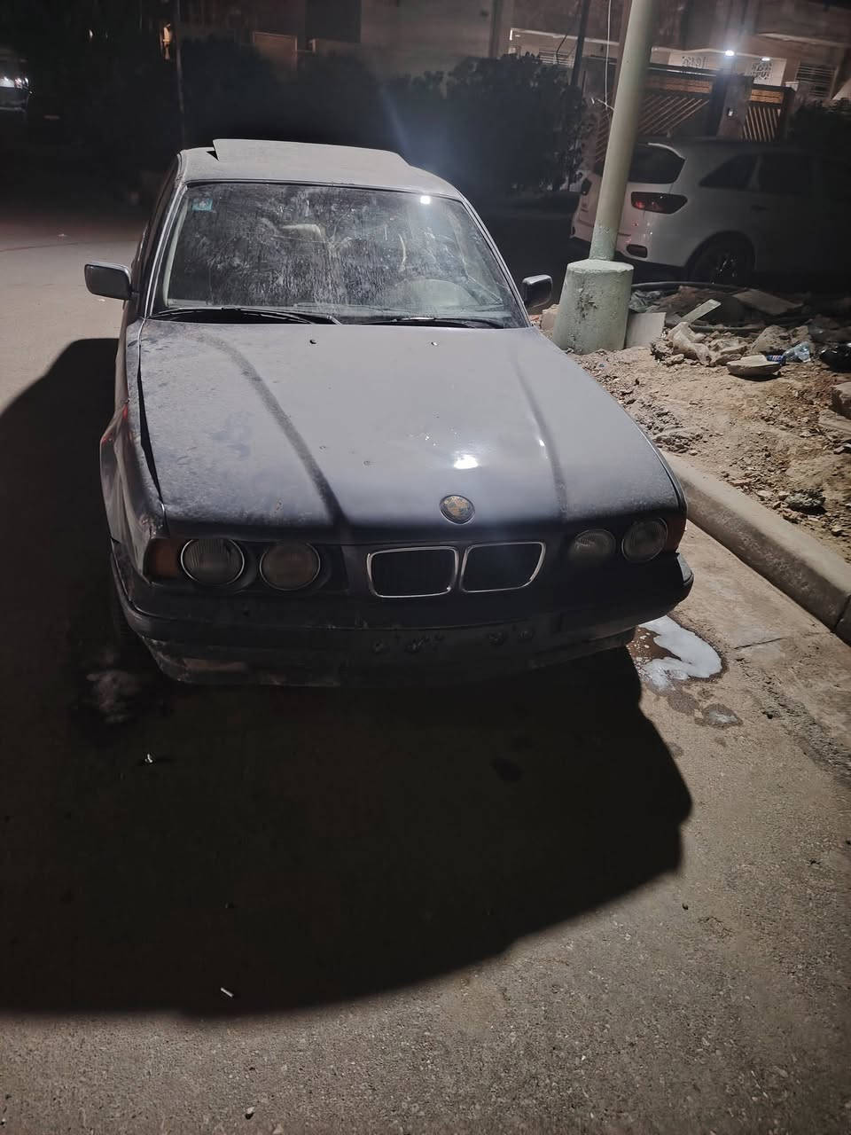 بي ام ٥٢٥ • ١٩٩٠ • رقم بغداد