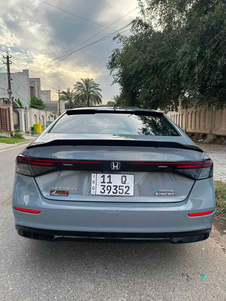 هوندا اكورد موديل 2023 حادثهه باب خلفي مبدل بلادي مثل ما موضح بالصور والتقرير بيهه صبغ ع كد شبر بالهلال الخلفي فقط السياره EXL مواصفاتهه معروفه والسياره جاهزه من كلشي  ونضيفه واي نقص مابيهه الحمد الله ورايدهه 195$ مكاني بغداد حي العدل 
الرقم ***********
