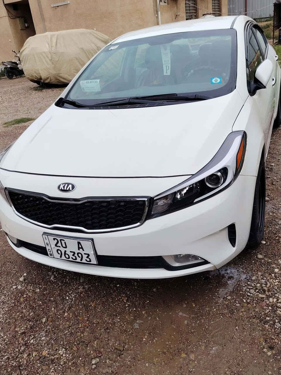 سلام عليكم 
فورتي مديل 2017 سياره ماشيه 69ميل حادثها باامريكا جاملغ وبنيد الجاملغ مبدل والبنيد راجع نفسه وباالعراق بيها باب وجاملغ صبغ بدون حادث القماره بيها بارد حك ربع ابيع احزام الاستفسار الاتصال على الرقم *********** السعر 96 ال مو شراي لايتصل
