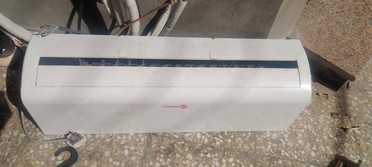 سبلت جنرال طن ونص شغال للبيع ٢٥٠
