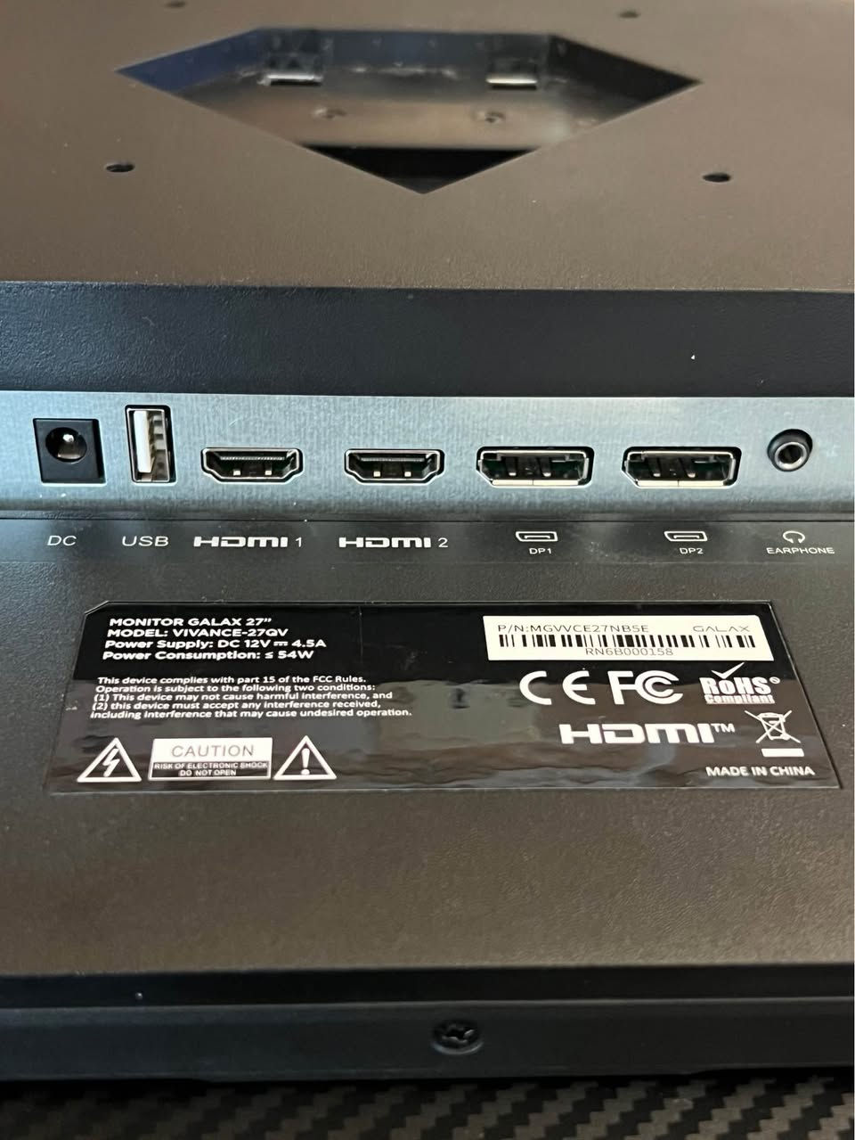 Size: 27 inches flat 
Resolution: 2560 x 1440 (2K QHD)
Panel Type: Fast IPS 
Refresh rate : 165Hz 1ms 
Brightness: 300 nits
2X HDMI (2.0)
2X DisplayPort (1.4)

كارتۆن و كامل ئه‌شیا , گه‌یاندن به‌رده‌سته‌
كامل الملحقات , و التوصيل موجود
+9647502396988
0️⃣7️⃣5️⃣0️⃣2️⃣3️⃣9️⃣6️⃣9️⃣8️⃣8️⃣
WhatsApp / Telegram / Viber كويسينجاك, أربيل
