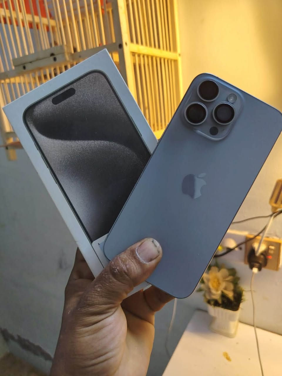 سلام عليكم ايفون ١٥برو ماكس ذاكره ٢٥٦بطاريه٨٩نضافه ١٠٠ رقمي‭
@رقمي‭***********‬
