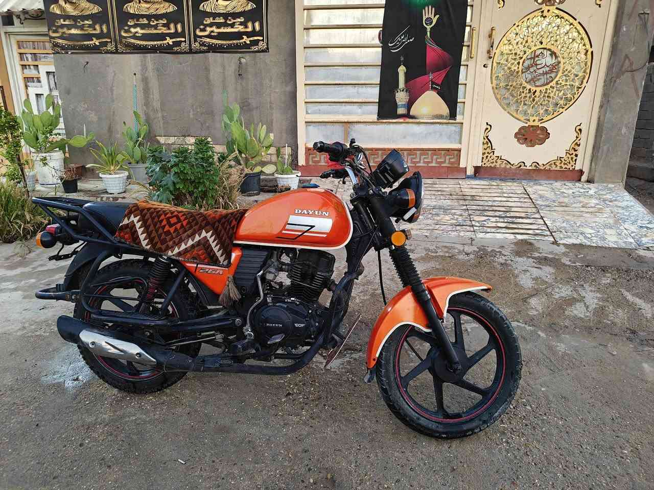 من رخصة مدير الكروب 
دايون نفخ موديل 22 محرك بجيس 
حجم المحرك 150 جاهزه من كلشي ابيع بدون اوراق كفالة من كلشي مكاني بابل المسيب سدة الهنديه 
السعر مليون 
***********

***********
