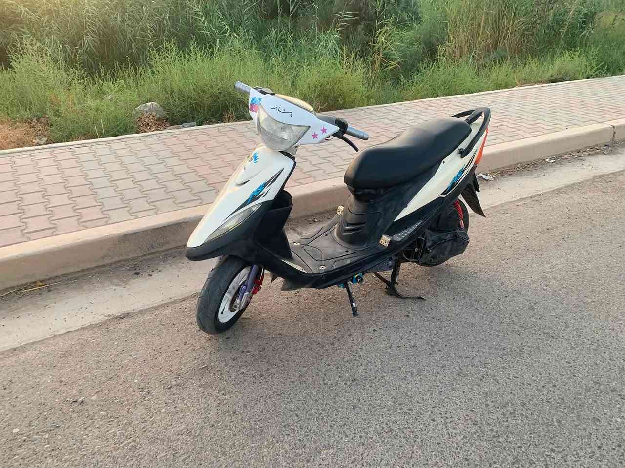 دراجه ماكس عدله للبيع.
بوشه 55 تزويد جديد.
ادامه جديده بوشه بستم كلج كرنك باتري جديد دراجه بلاديه ماناقصها شي . 
اتصل بصاحبها. 

‭***********‬
