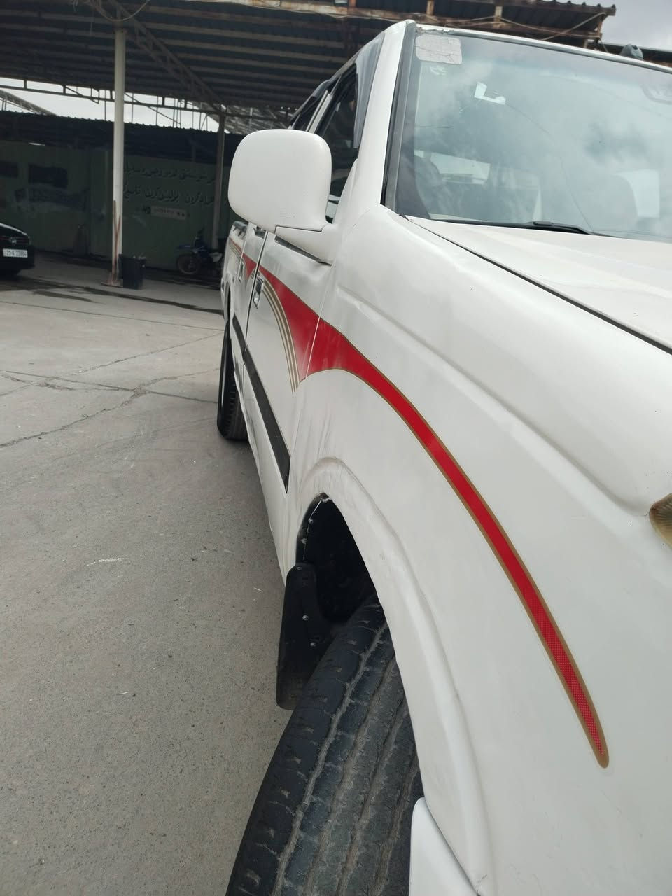 گوناو • للبيع • أصفر