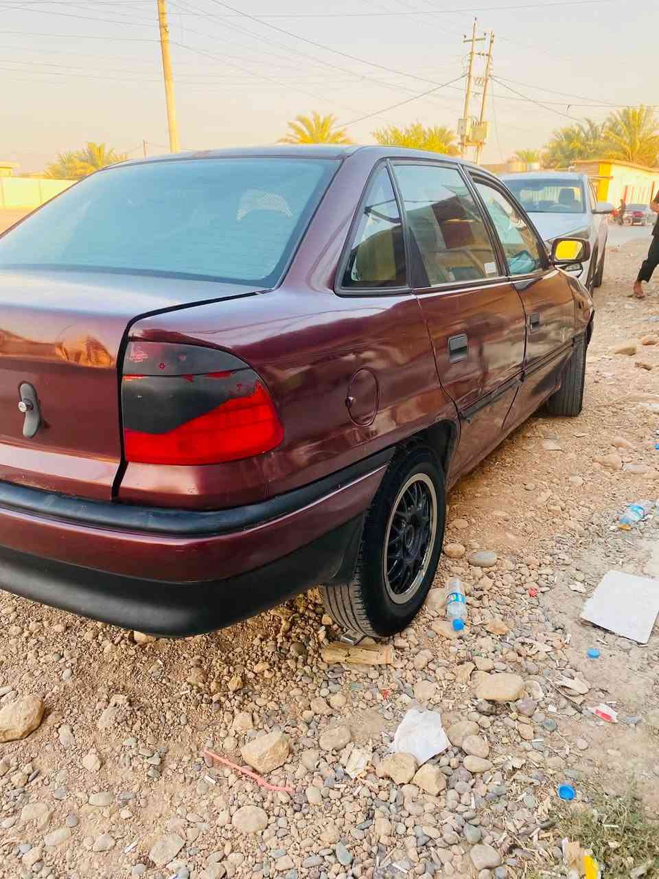 استرا
كير عادي 
حجم ١٦
٣٥ وبيها مجال 
***********
