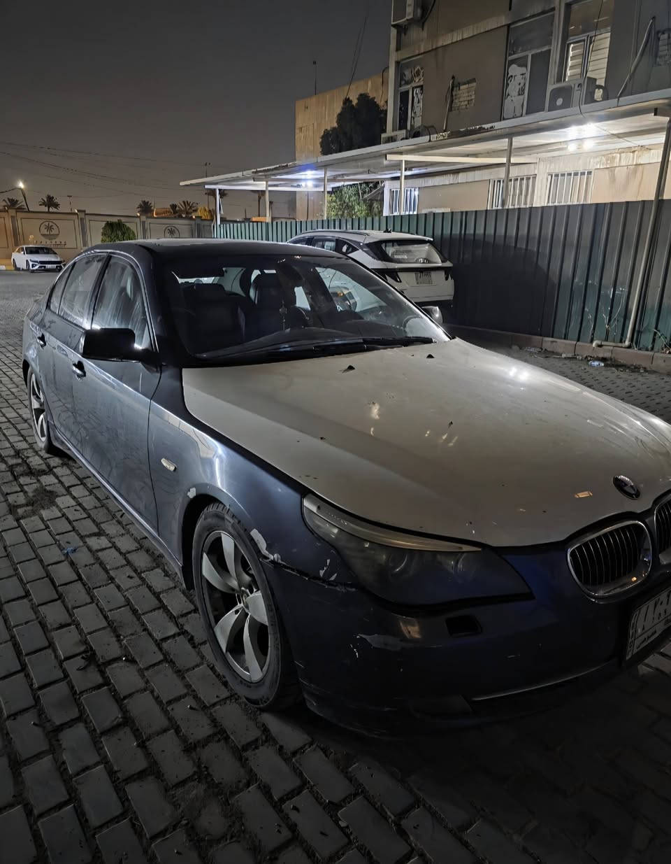 سلام عليكم 
إعادة نشر بسبب الوعود الكاذبة 
بي ام ميماتي 535i 2008 
وارد امريكي ضربتها بجم مواصله للشاصي 
محرك بلاد 
مبدل بنيد بسبب الجراد 
وعندي جاملغات الها بس تنصبغ تطلع عروس 
سبب البيع محتاج فلوسها 
رقم تواصل *********** 
بغداد / زيونة
