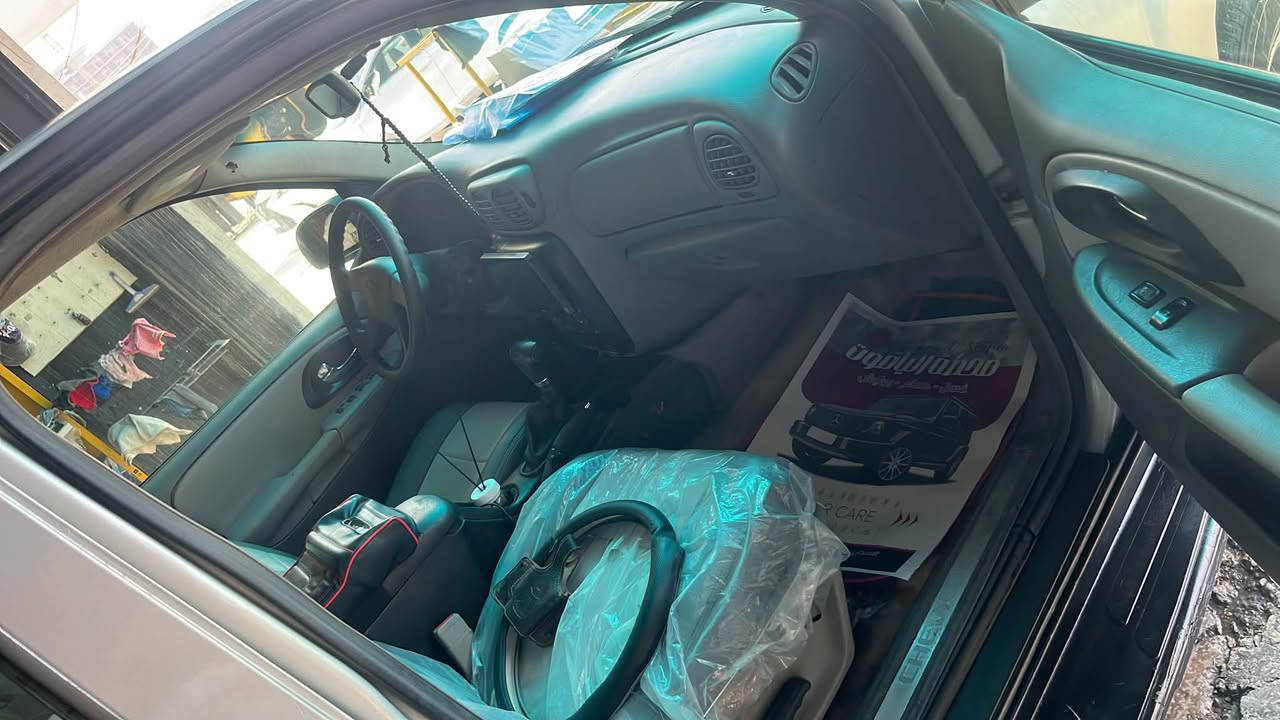السلام عليكم 
بلايزر 2007 
رقم بغداد تحويل مباشر 
كير مكينة  كفالة 
تبريد ثلج 
غرفة بجيس جديدة بل الكامل ادامة كاملة 
صدر جديد 
كهربائيات شغالة 
مصبوغة حزام بس صبغتهةًمو حلوة 
مكان بغداد 
***********
