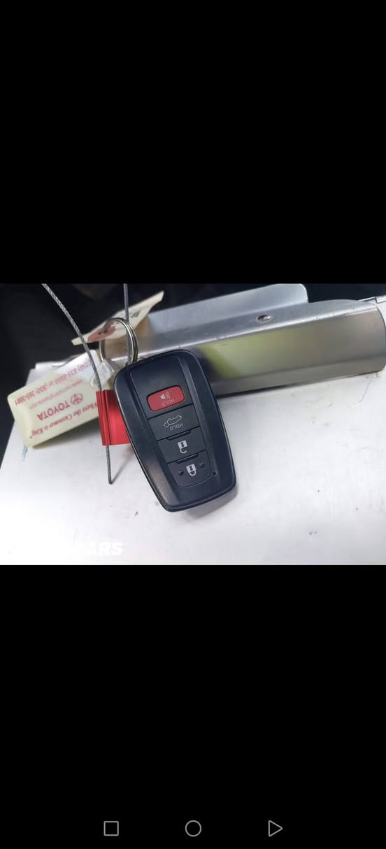 هايلندر وارد امريكي رقم بغداد بيها صبغ قطعتين بدون ايرباك عداد المسافه ٤٢الف كشنات جلد بصمة تشغيل بصمة أبواب جنطه كهرباء صور الضرر بالمنشور السيارة على وضع الشركه كير محرك سعر البيع ٢٦٥ بيها مجال قليل للتواصل ***********

نص مكتوب في الصور:
- BIDCARS
- BIDVARS